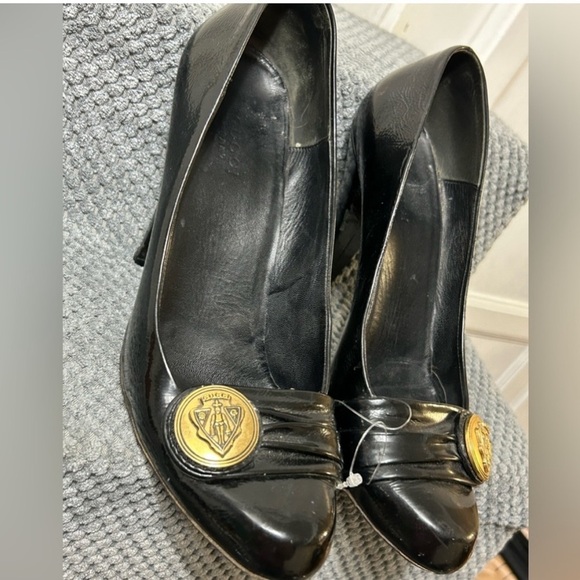 Gucci Black Patent Leather Heels - Picture 2 of 13
